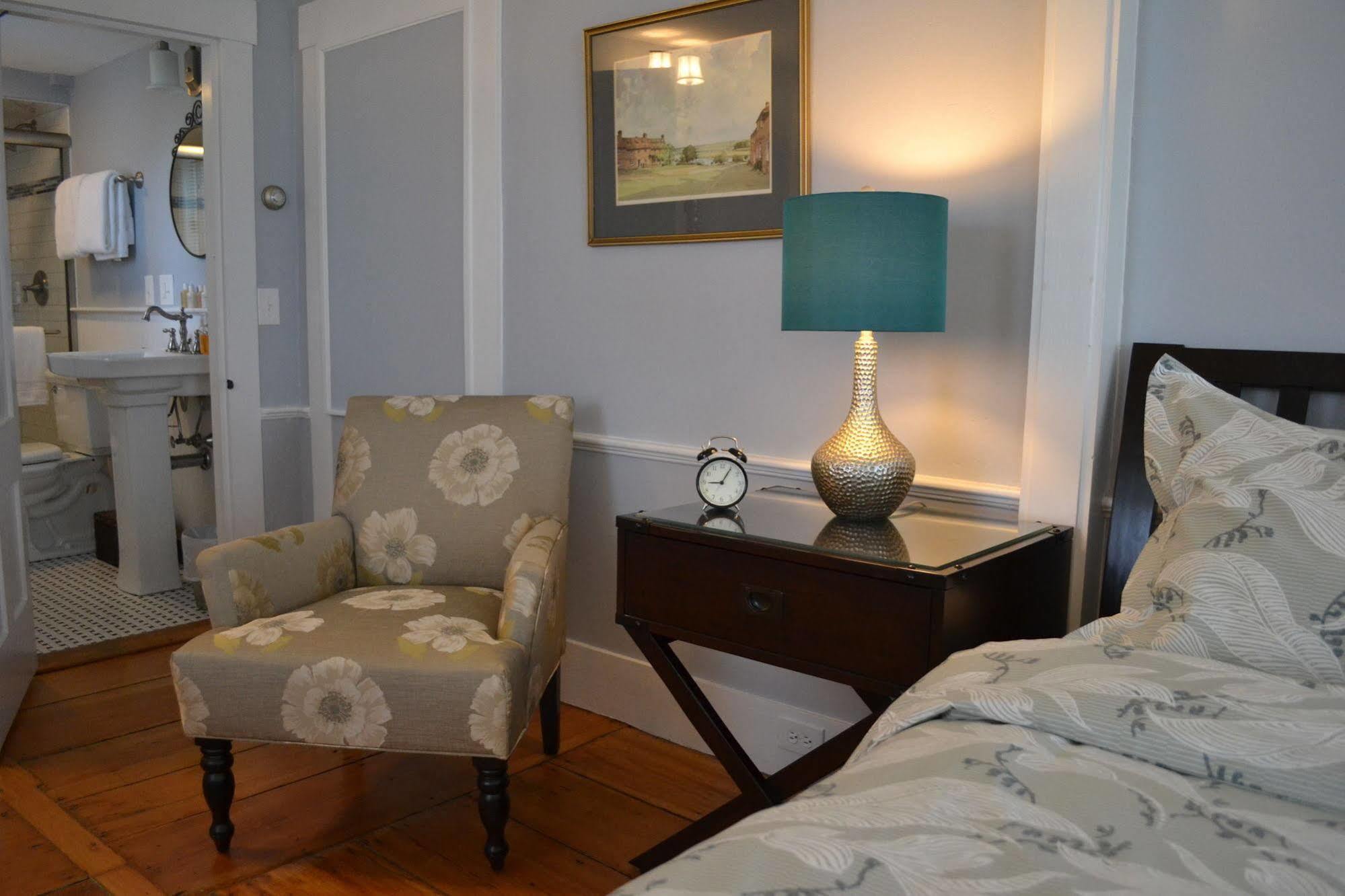 The Parsonage Bed and Breakfast East Orleans Eksteriør billede